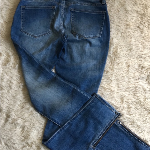 Washed Denim Jeggings - Picture 3 of 5